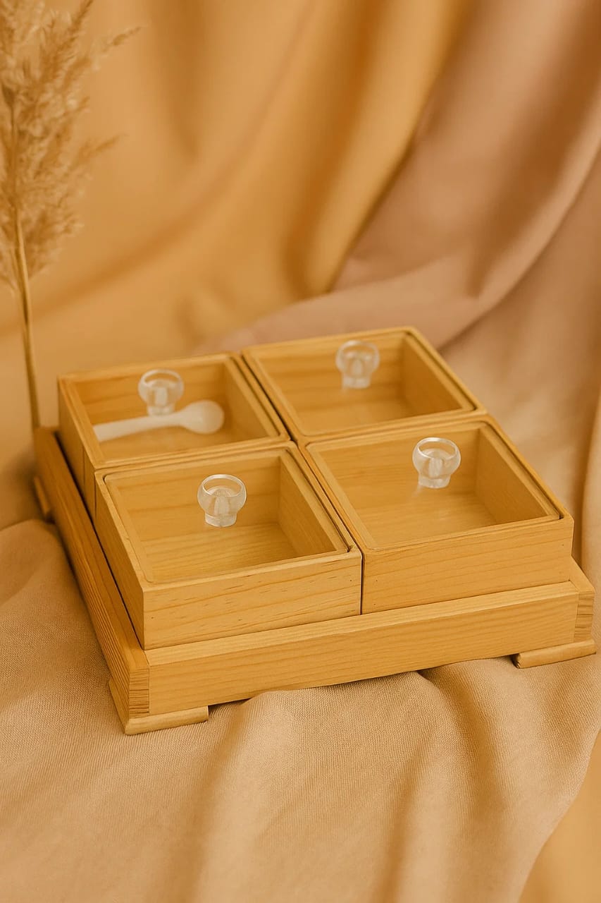 Rustic Wooden Spice Jar Set with Acrylic Lids – 4 Piece Storage Box with Tray & Spoon
