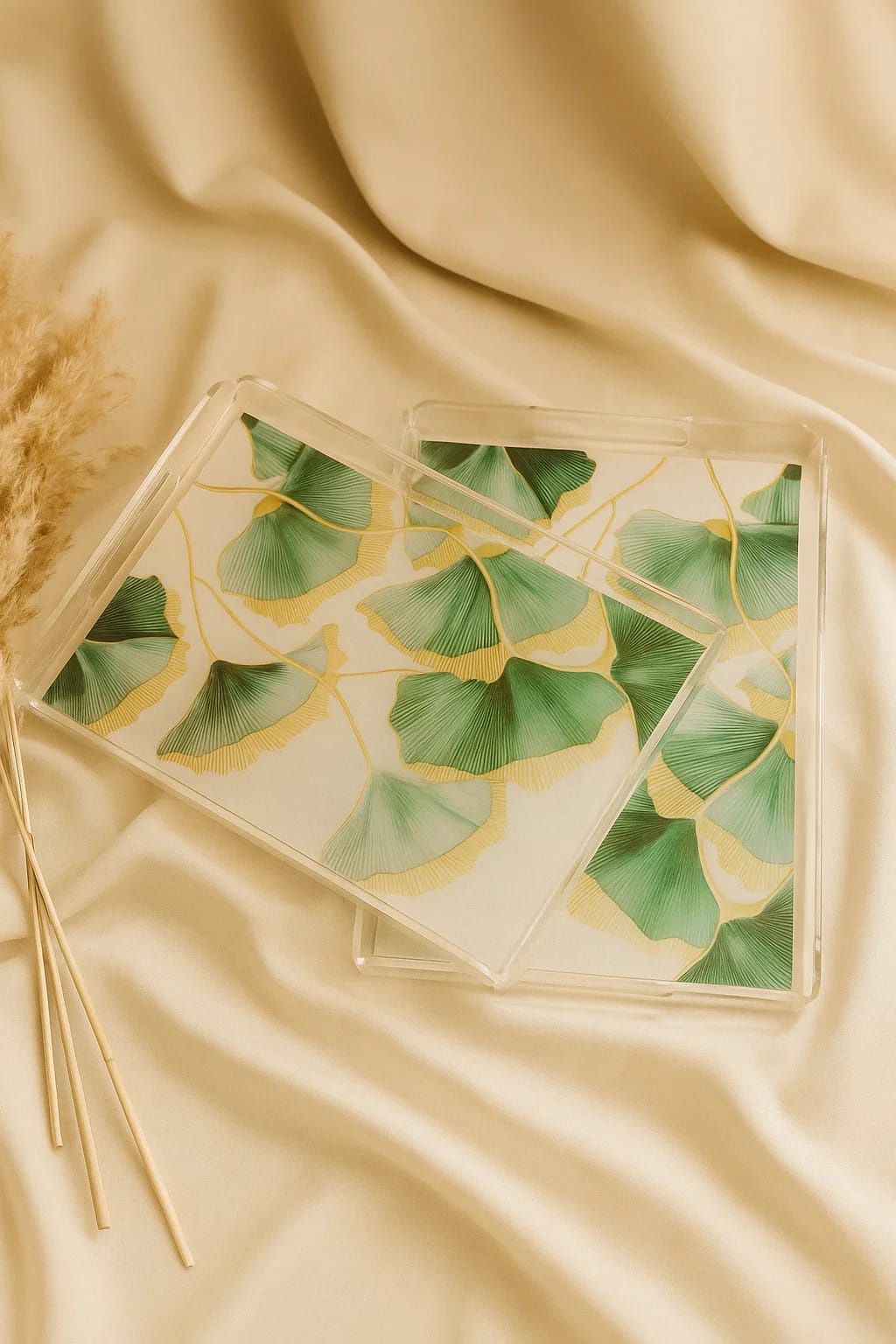 "Elegant Ginkgo Leaf Acrylic Tray – Decorative & Functional Home Accent"