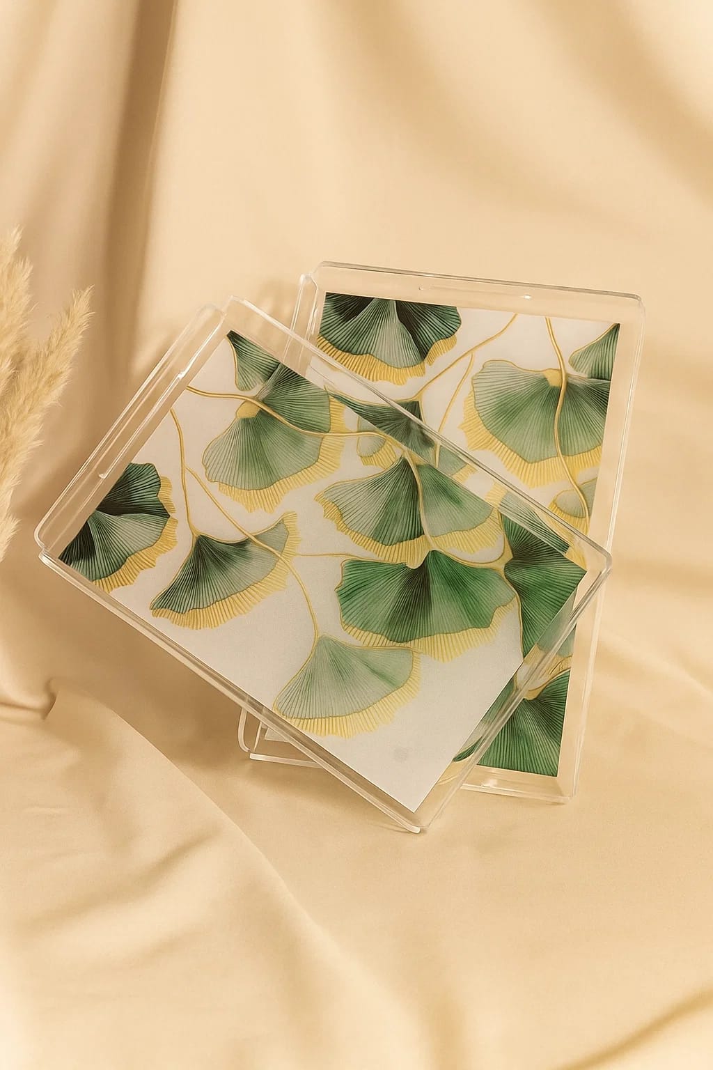 "Elegant Ginkgo Leaf Acrylic Tray – Decorative & Functional Home Accent"